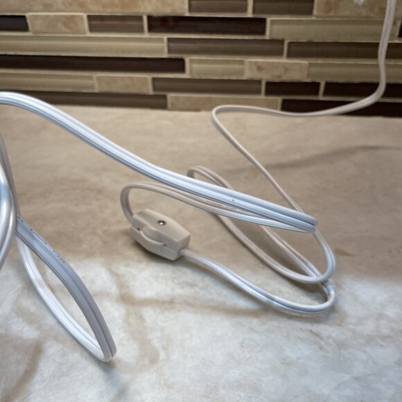 Dickens Keepsake Liberty Church 1994 Lighted Building Christmas Village NEW - Picture 13 of 14